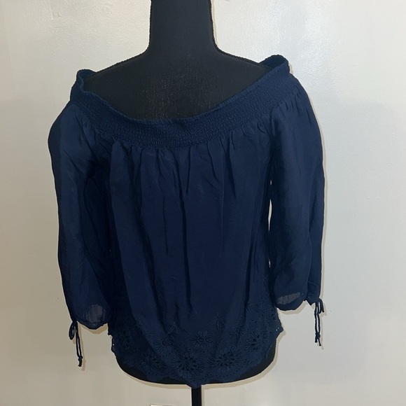NWT Lucky Brand Off the Shoulder Embroidered Blouse, sz Extra Small - Picture 2 of 11